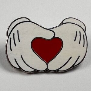 Disney Pin Trading Mickey Mouse Heart Hands 2002 Disneyland Enamel Metal